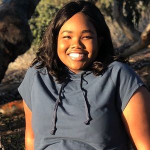 Meet your Posher, Iris